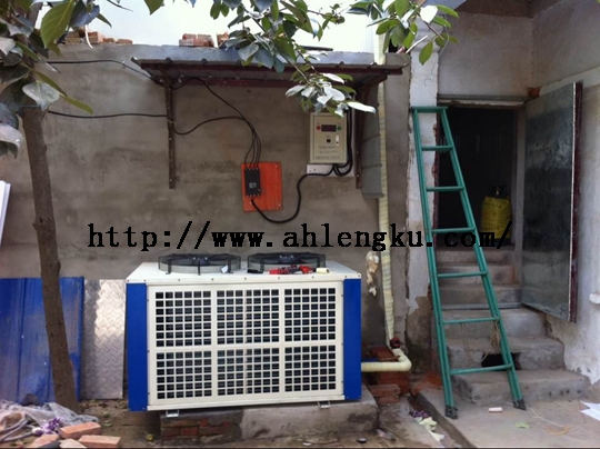 阜陽(yáng)太和艷紅垃圾收購(gòu)冷庫(kù)室外機(jī)組.jpg 阜陽(yáng)太和艷紅垃圾收購(gòu)冷庫(kù)室外機(jī)組.jpg